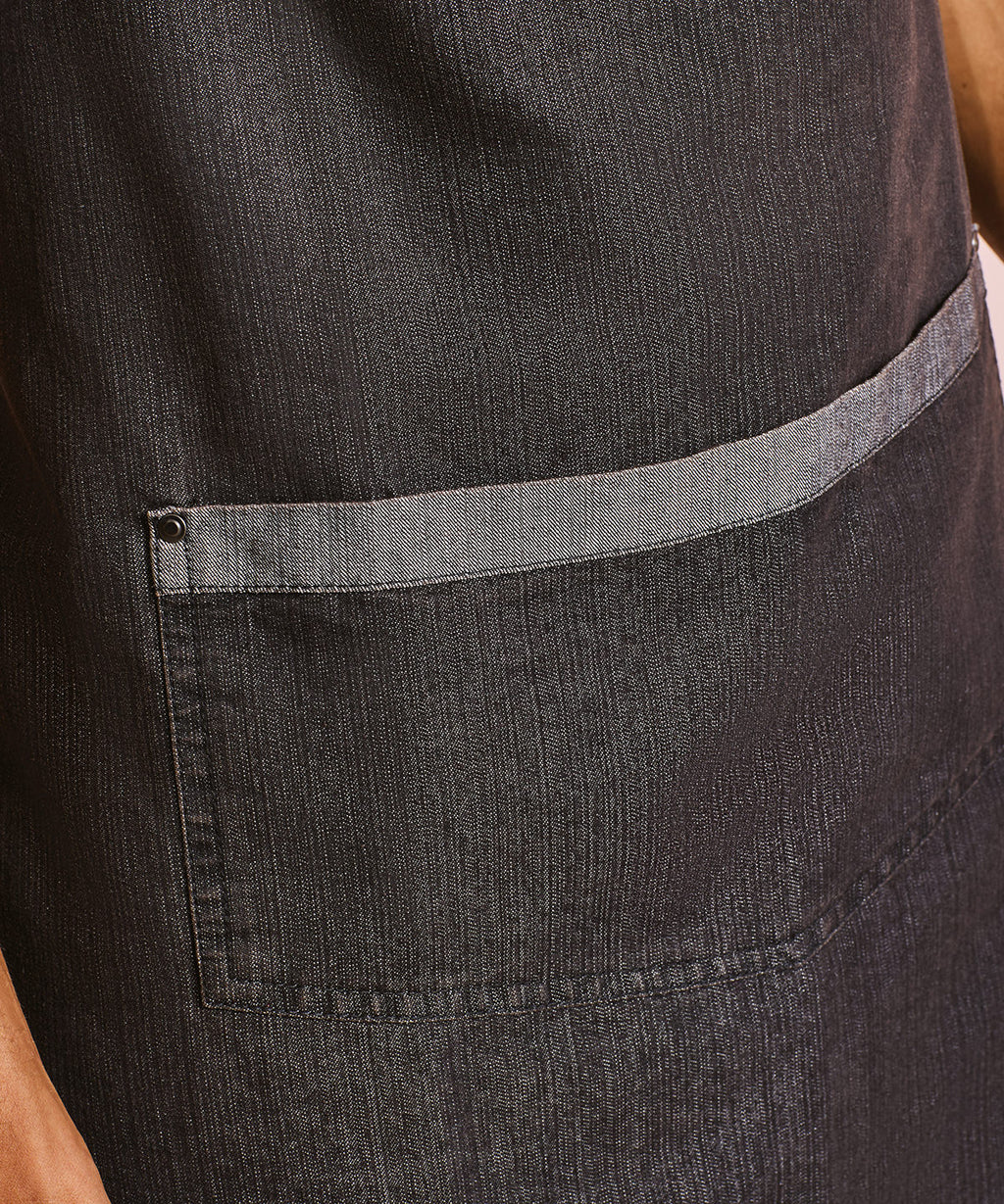 Domain contrast denim bib apron