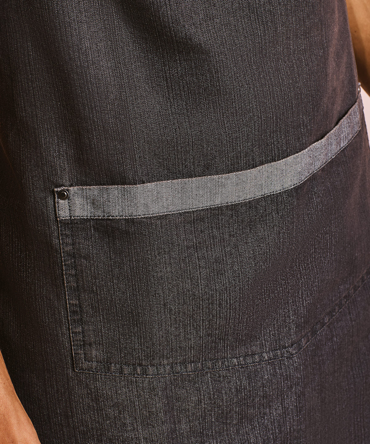 Domain contrast denim bib apron