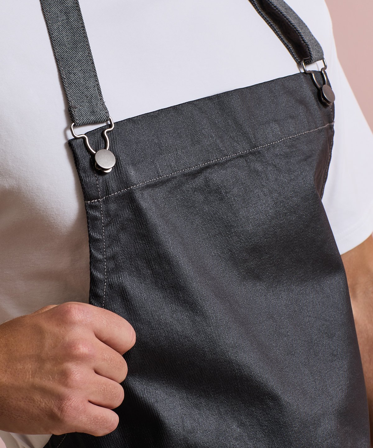 District waxed-look denim bib apron