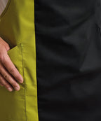 Contrast bib apron