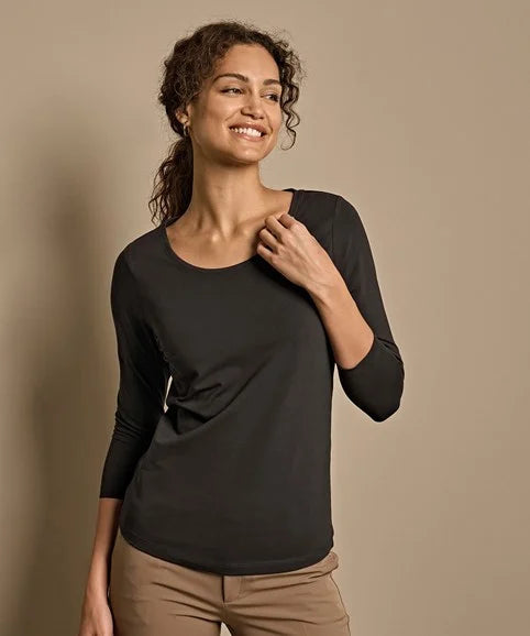 Women’s stretch 3/4-sleeve tee